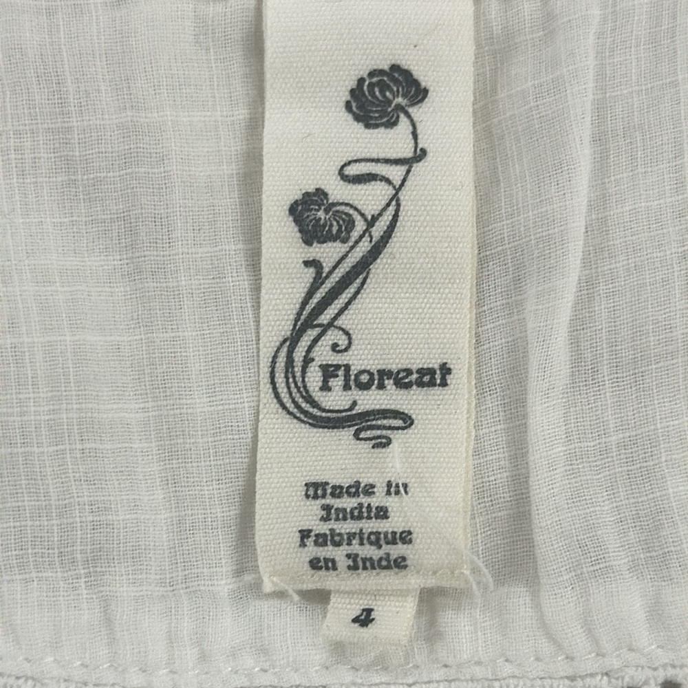 Floreat Sleeveless Ruffled Blouse - Picture 3 of 4